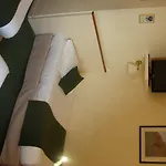 Hotell Iena 2*